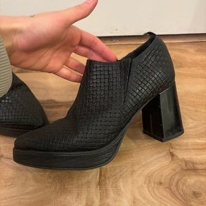 Gorgeous Block Heel Leather Shoes